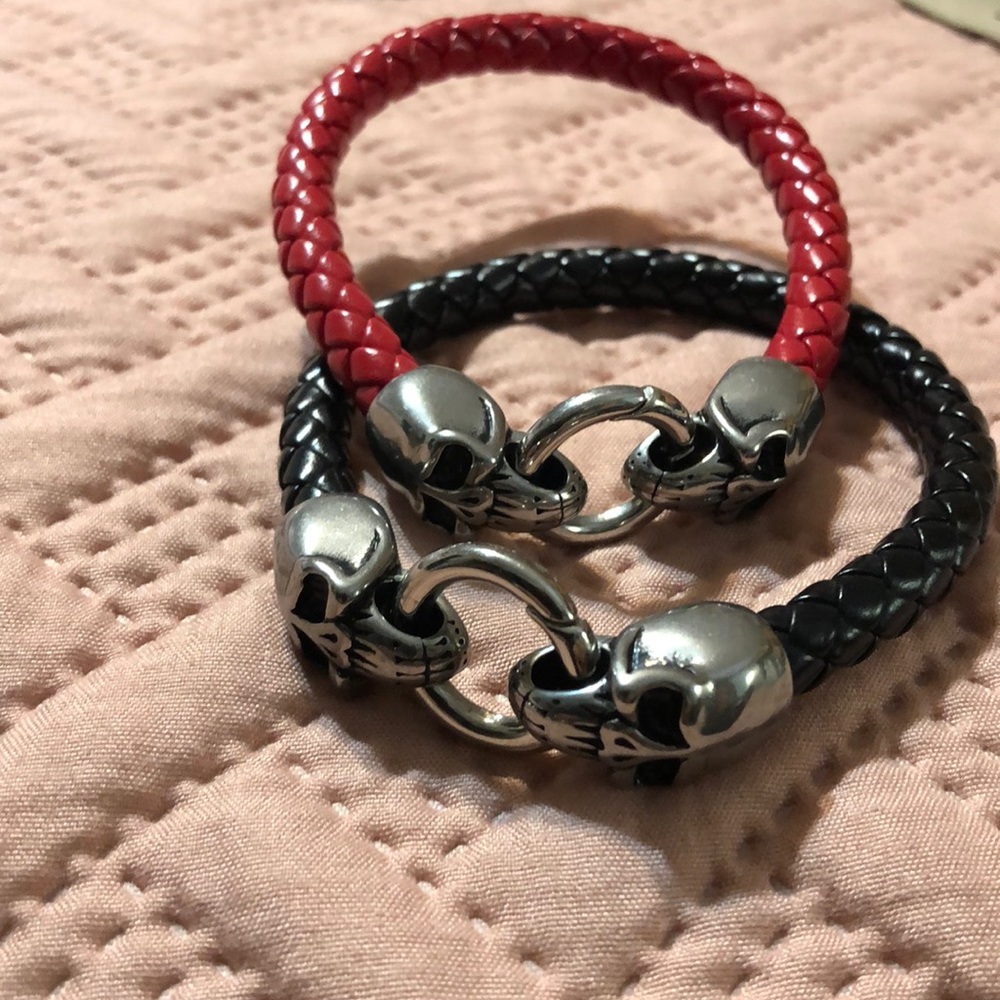 2 Leather/Stainless Steel bracelets w/Skull clasps